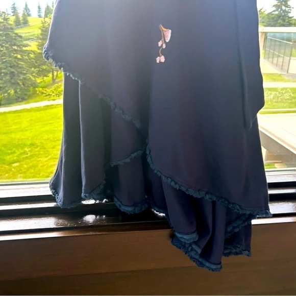 H.J.W Huang Jin Wu beautiful ruffled navy dress M with flower stitches thick! - Picture 8 of 10